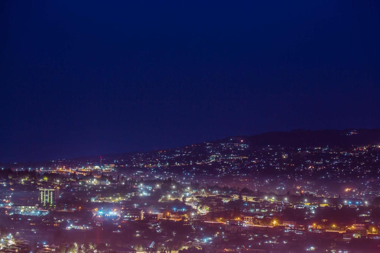 Radisson Blu Hotel & Convention Centre Kigali Dış mekan fotoğraf Night view of the city